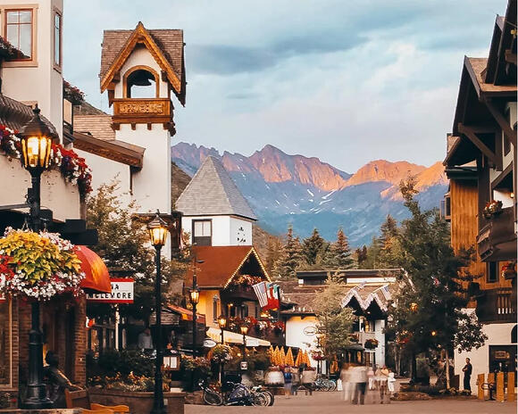 You are currently viewing Visit these 3 Mountain Towns this Fall | The True Charm of Colorado